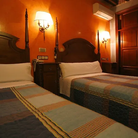 Hostal Victoria I-3
